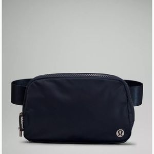 Lululemon belt bag NWT